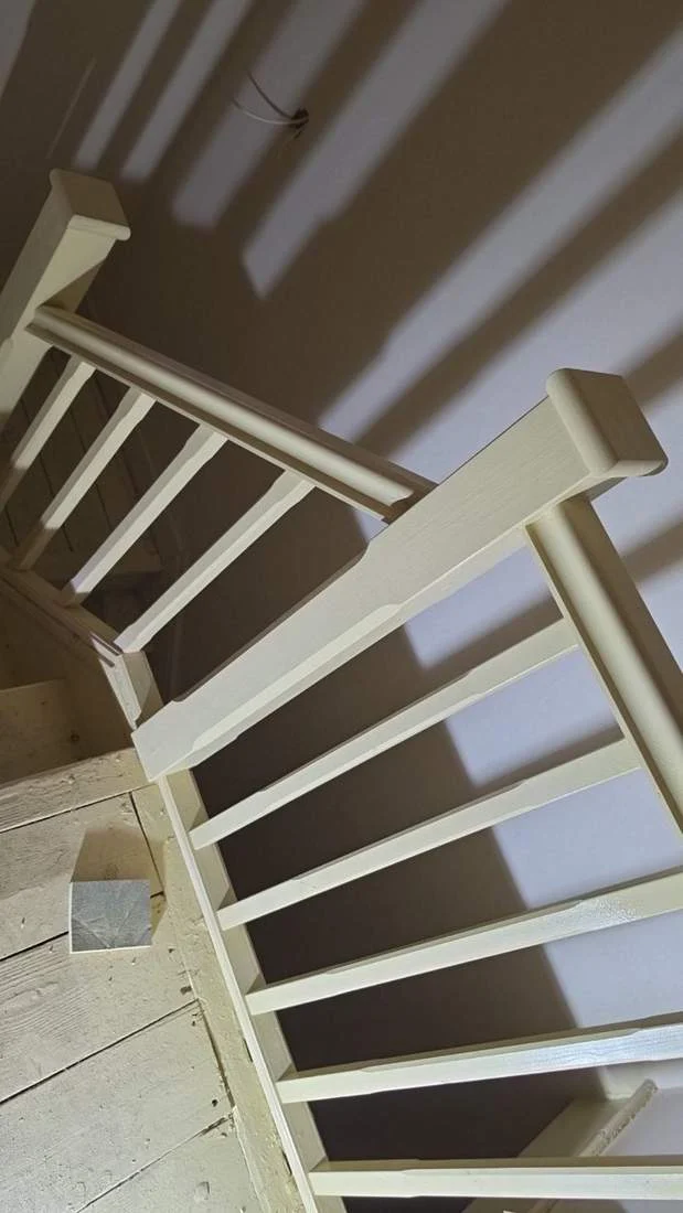 Staircase and spindle spraying work