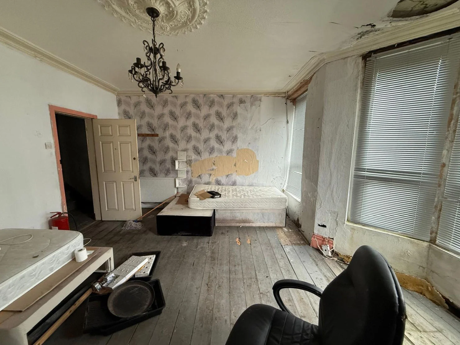 Before: Original room before renovation